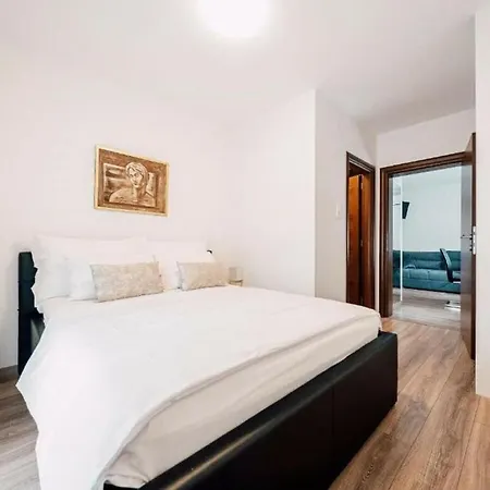 וילה Ksenija With Heated Pool *