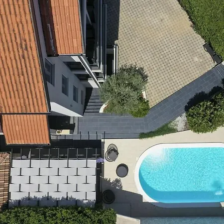 וילה Ksenija With Heated Pool זאדאר